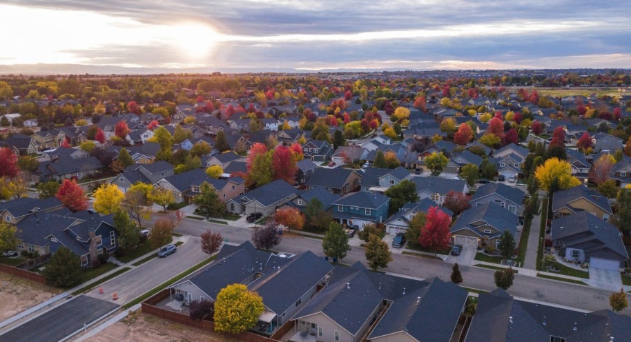 Why More and More Real Estate Investors Are Seeing the Potential of the Suburbs