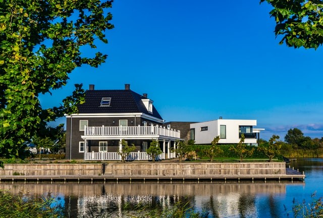10 Things to Consider When Investing in a Waterfront Property