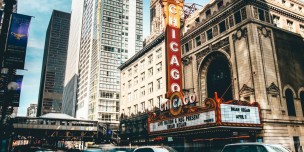 chicago theater in time lapse photography during daytime