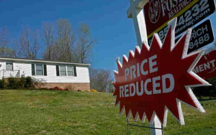 For Sale Signs Multiply With Weakening Housing Market