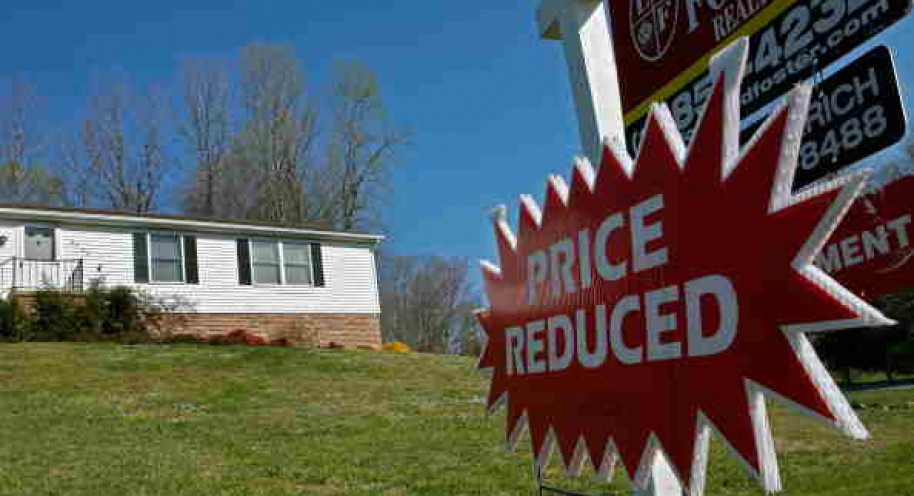 For Sale Signs Multiply With Weakening Housing Market