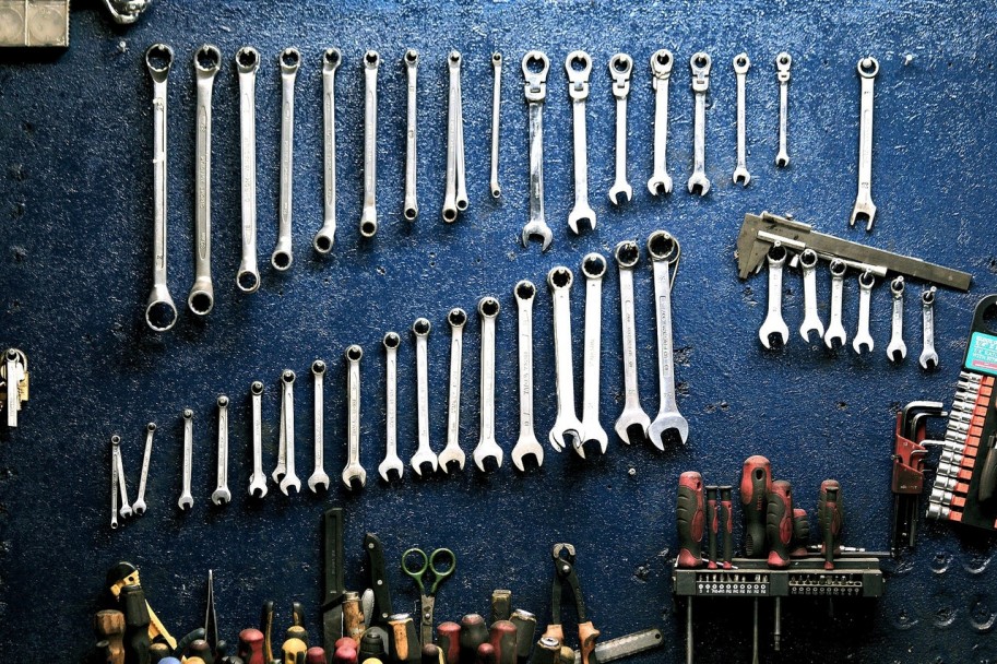 Tools Everyone Should Have in Their Garage