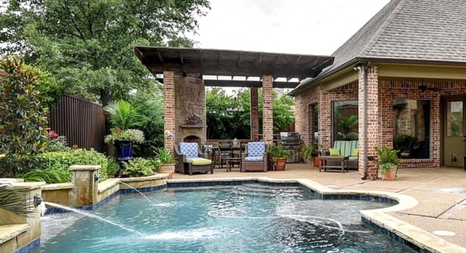 Here are some tips to help you design your pool house