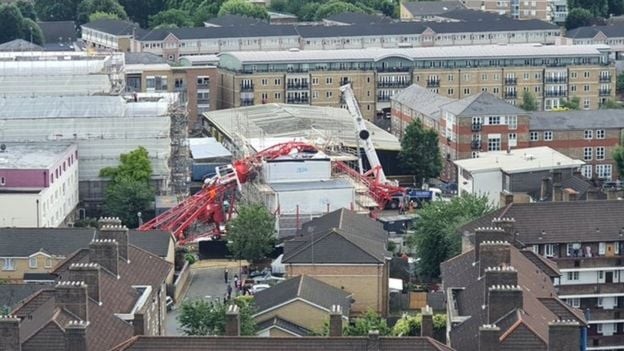 20-Meter Crane Crashed Onto Properties in Bow, Killing One Person and Injuring 4 Others