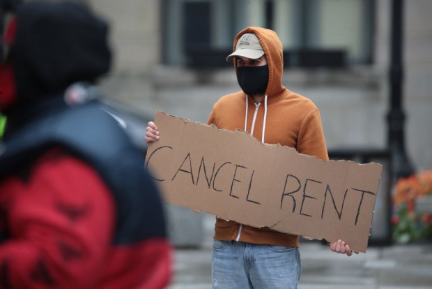 [VIRAL] 2020 Rent-Free: Man Cancels All Rents of his Tenants Amid Pandemic 
